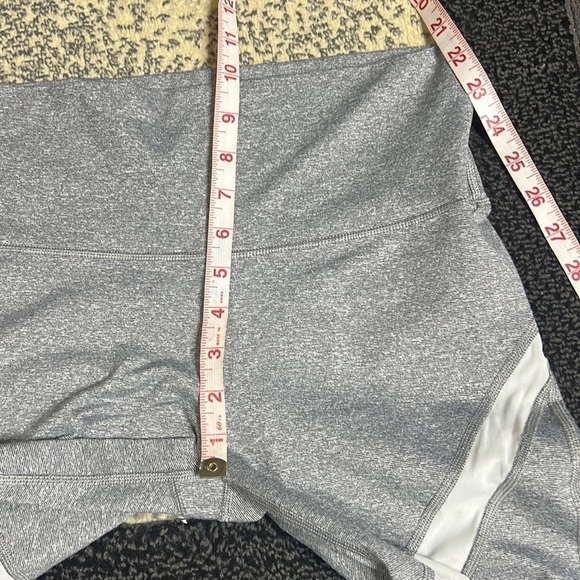 Aerie Grey High Waisted Yoga Pants/ Leggings Size M - Picture 8 of 10